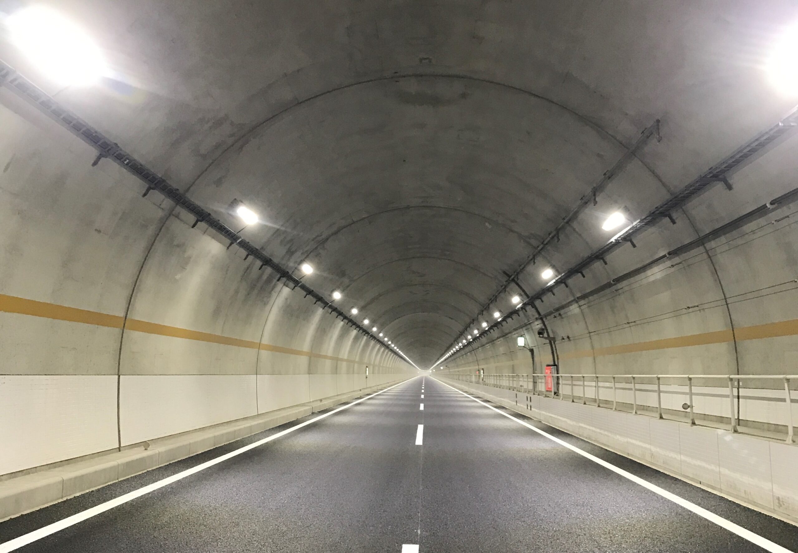 新東名高速道路伊勢原大山IC～秦野IC間照明設備工事